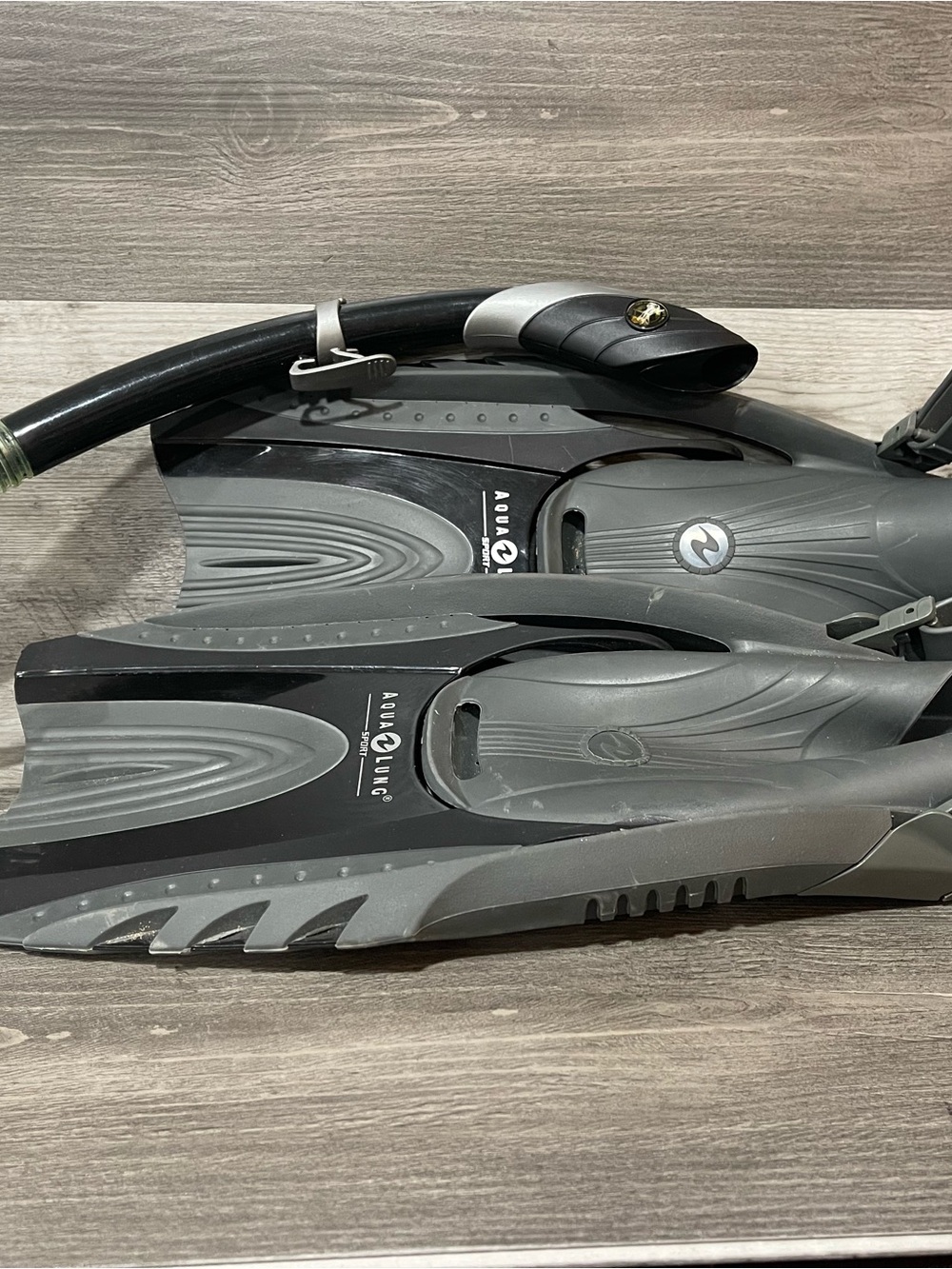 Aqua Lung Men’s Gray Snorkeling Fins